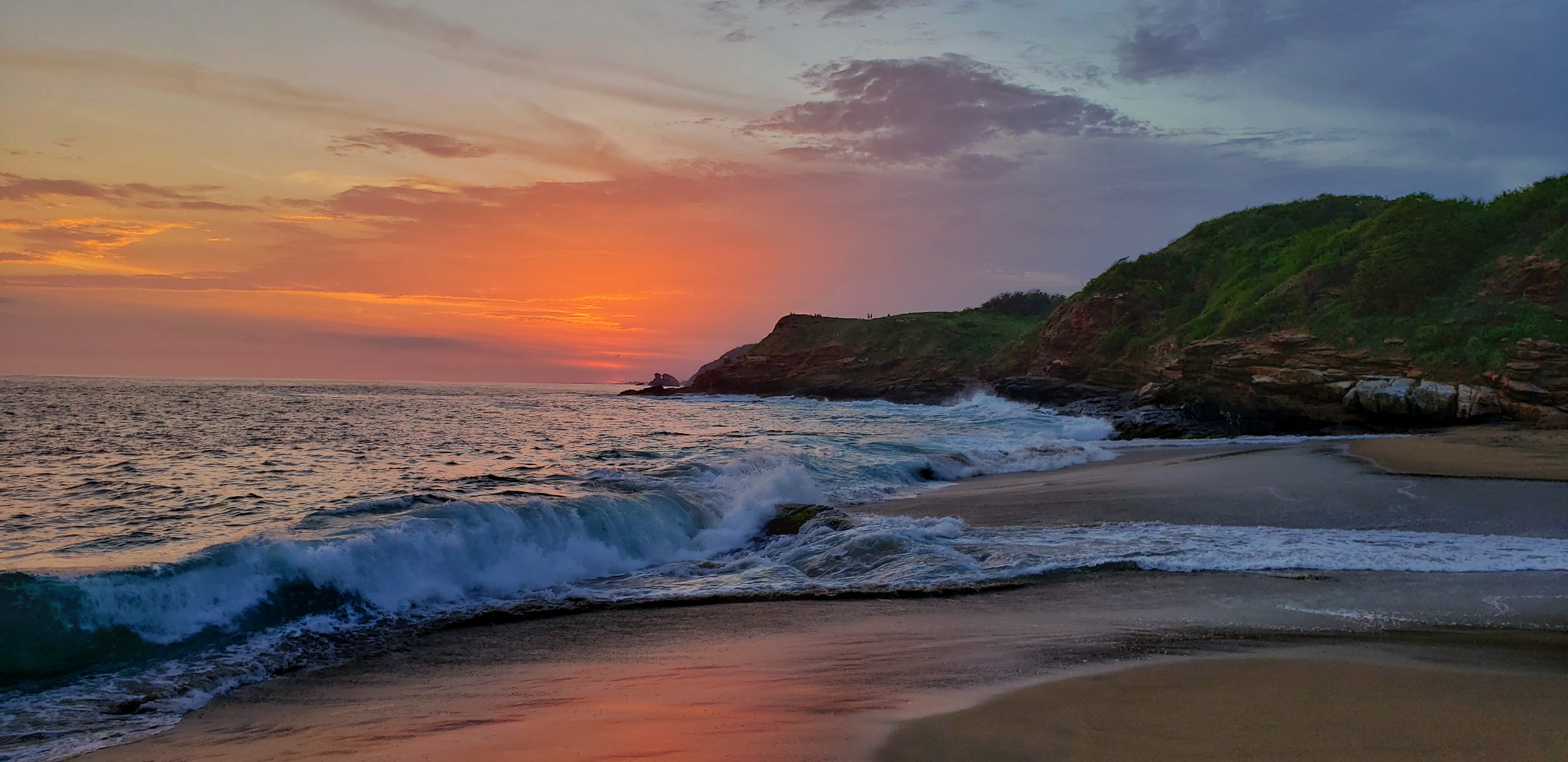 Mazunte sunset — Pacific Ocean coastline